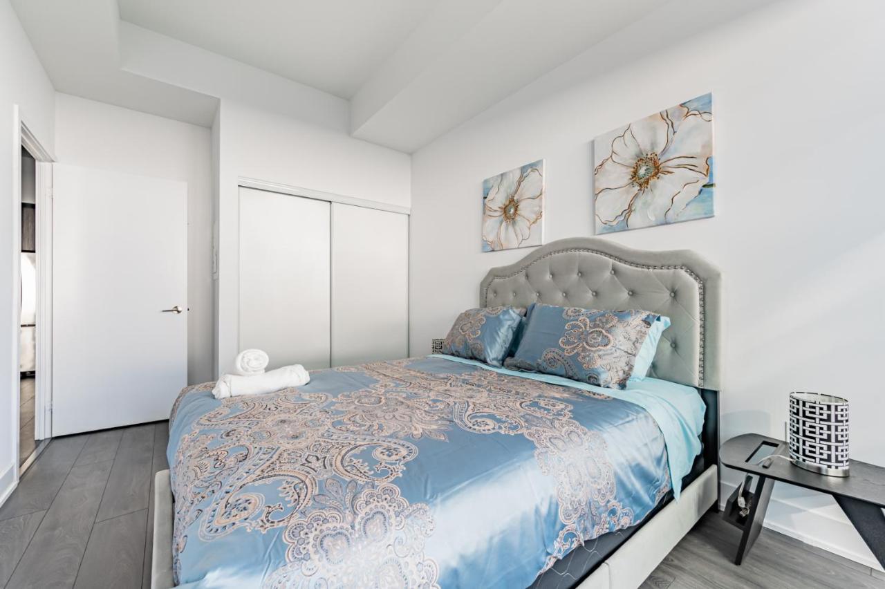 Condo In Parklawn & Lake Shore With Free Parking Close To Airport Toronto Exterior foto