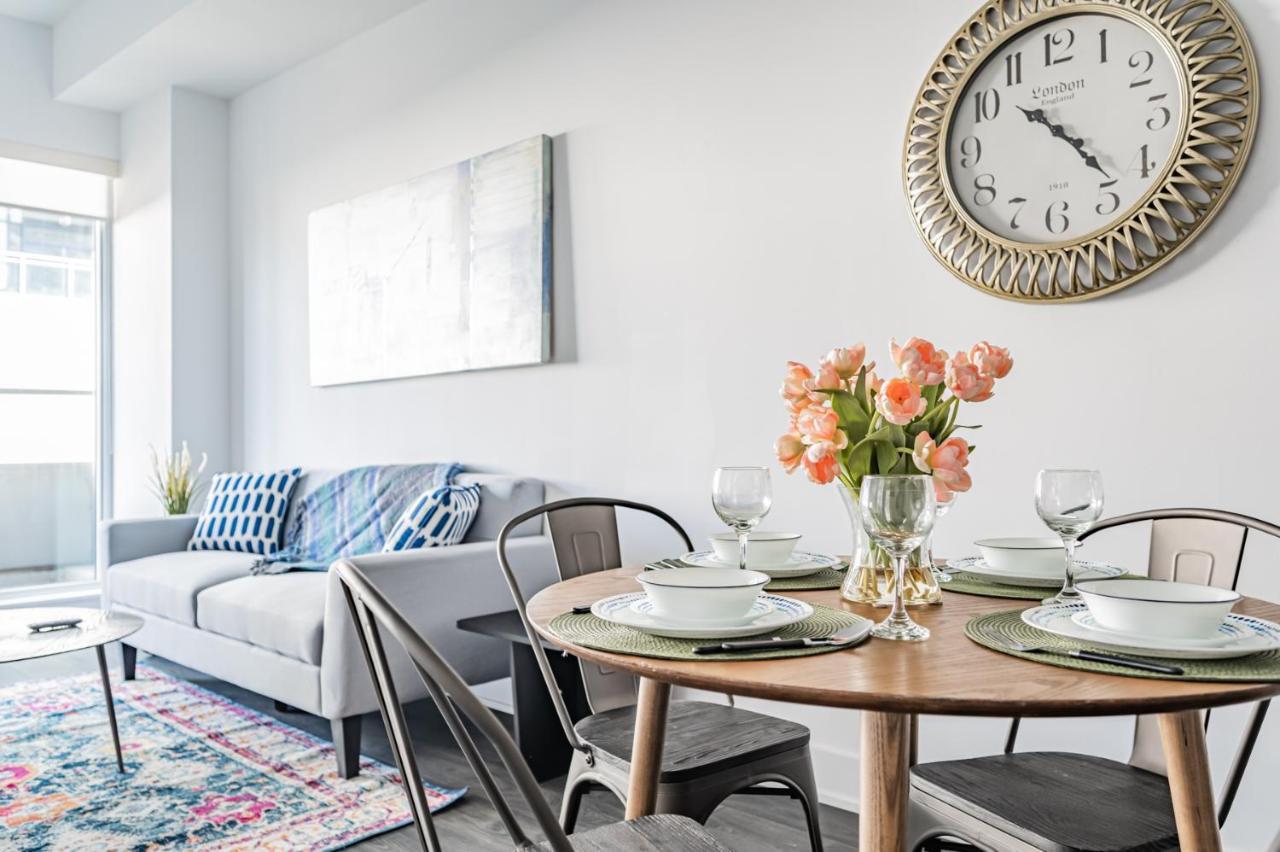 Condo In Parklawn & Lake Shore With Free Parking Close To Airport Toronto Exterior foto