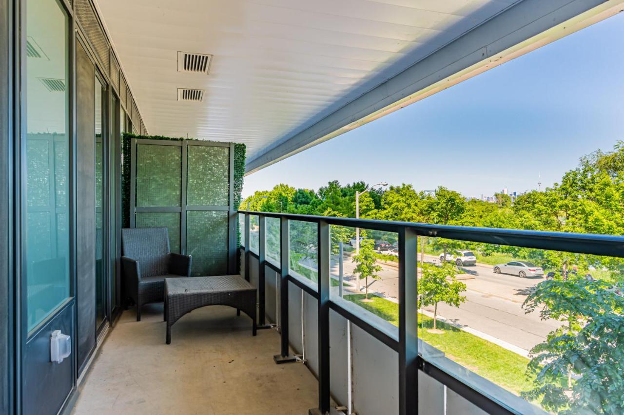 Condo In Parklawn & Lake Shore With Free Parking Close To Airport Toronto Exterior foto