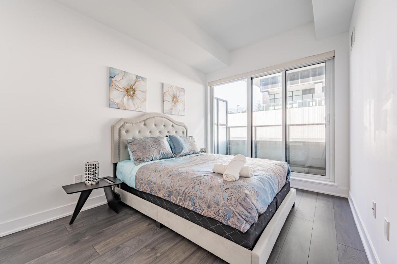 Condo In Parklawn & Lake Shore With Free Parking Close To Airport Toronto Exterior foto