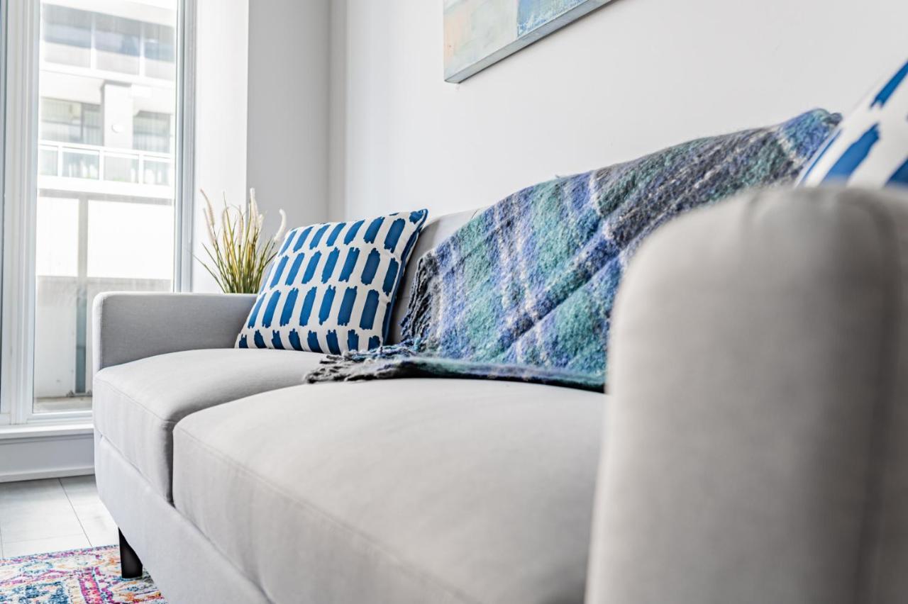 Condo In Parklawn & Lake Shore With Free Parking Close To Airport Toronto Exterior foto