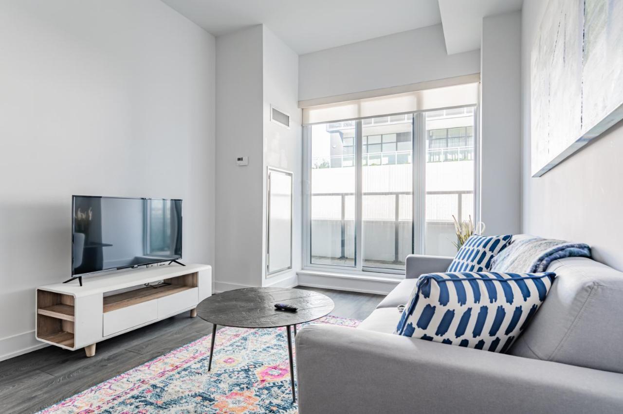Condo In Parklawn & Lake Shore With Free Parking Close To Airport Toronto Exterior foto
