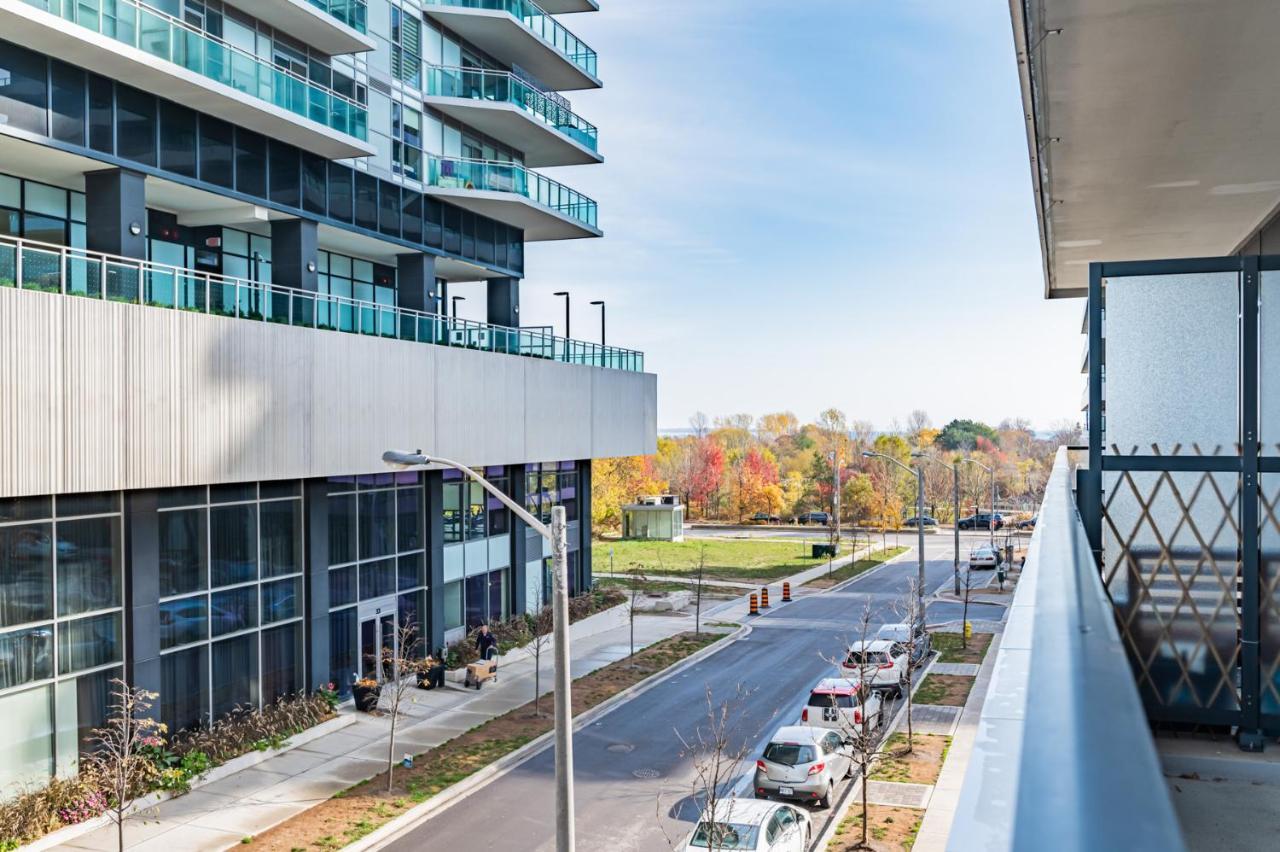 Condo In Parklawn & Lake Shore With Free Parking Close To Airport Toronto Exterior foto