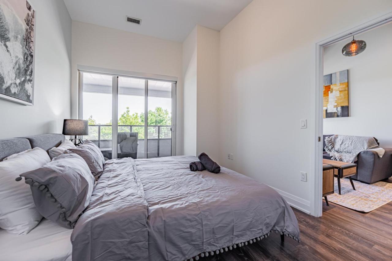 Condo In Parklawn & Lake Shore With Free Parking Close To Airport Toronto Exterior foto