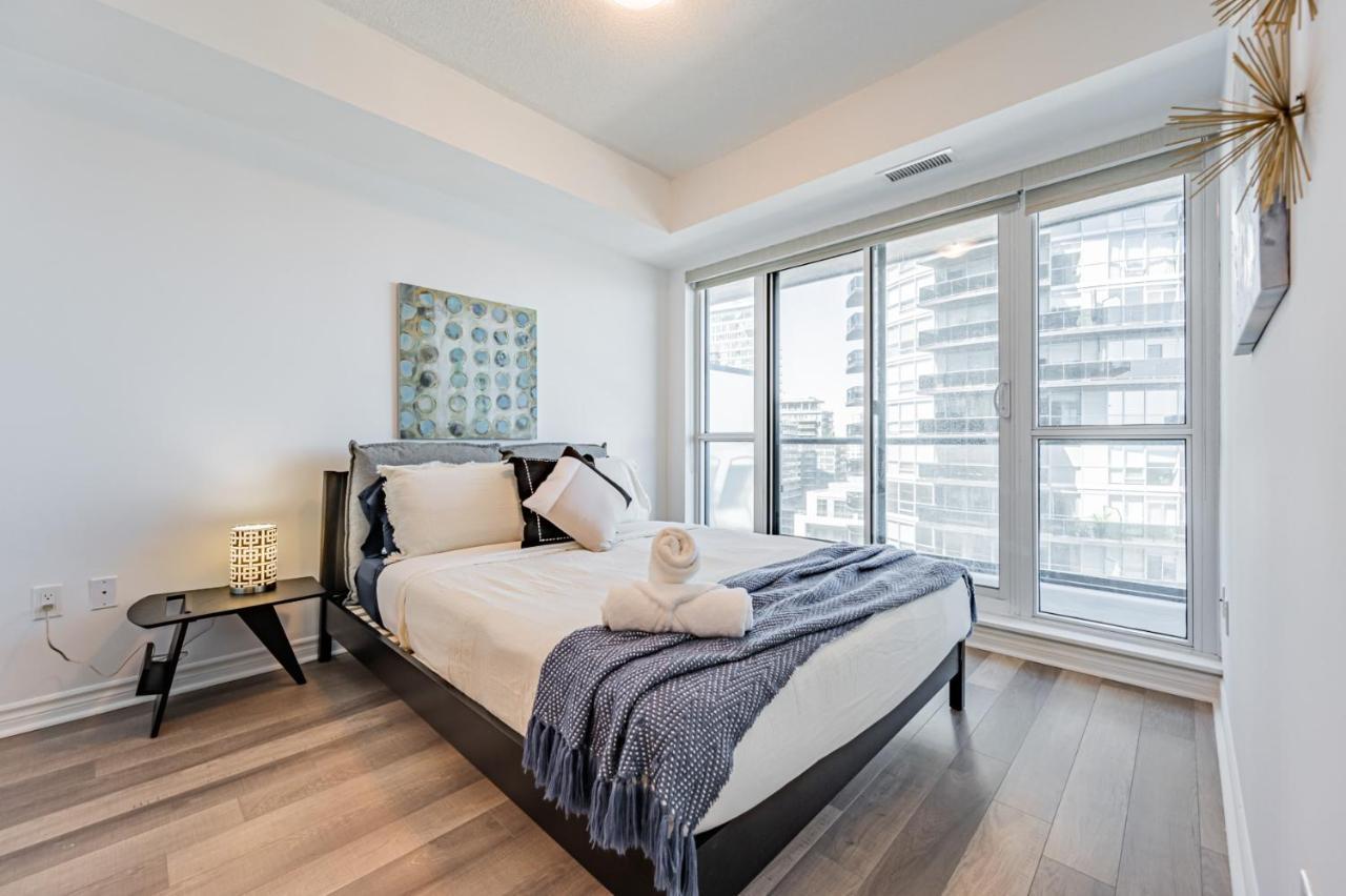 Condo In Parklawn & Lake Shore With Free Parking Close To Airport Toronto Exterior foto