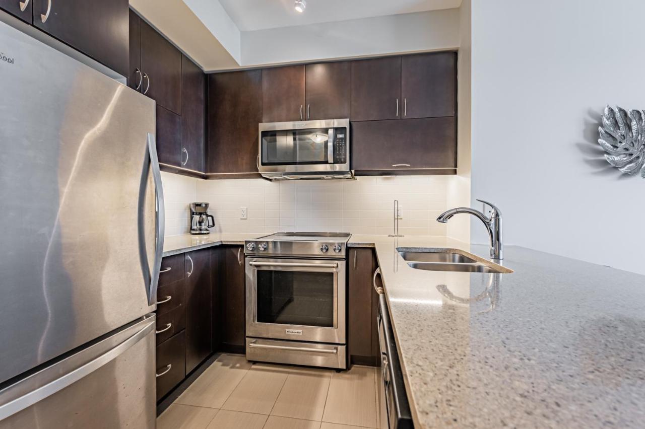 Condo In Parklawn & Lake Shore With Free Parking Close To Airport Toronto Exterior foto